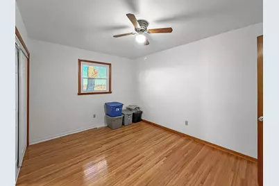 1165 N Henderson Road, Freeport, IL 61032 - Photo 13