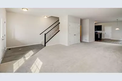 702 Station Boulevard, Elburn, IL 60119 - Photo 3