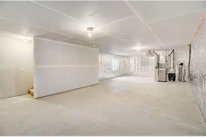 702 Station Boulevard, Elburn, IL 60119 - Photo 37