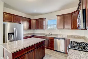 702 Station Blvd, Elburn, IL 60119 - Photo 11