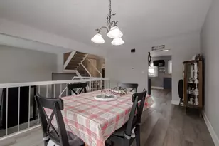 746 E Devon Ave, Roselle, IL 60172 - Photo 7