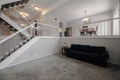 746 E Devon Avenue, Roselle, IL 60172 - Photo 5