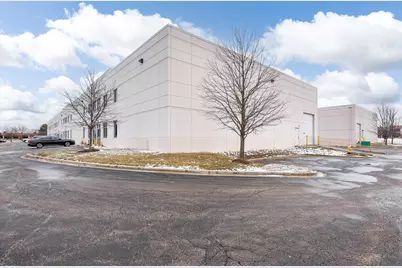 475 Quadrangle Drive #F, Bolingbrook, IL 60440 - Photo 3