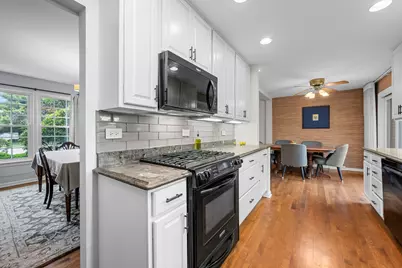 703 E Thomas Street, Arlington Heights, IL 60004 - Photo 7
