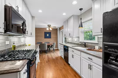 703 E Thomas Street, Arlington Heights, IL 60004 - Photo 11