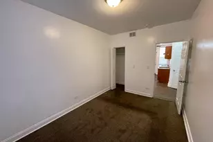 1635 W 57th Street W, Chicago, IL 60636 - Photo 15