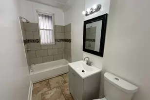 1635 W 57th Street W, Chicago, IL 60636 - Photo 13