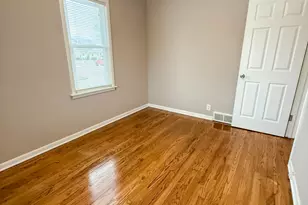 1039 S Pleasure Ct, Aurora, IL 60506 - Photo 5