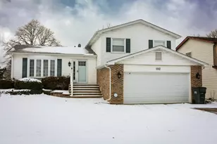192 Surrey Dr, Carol Stream, IL 60188 - Photo 1