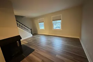 1919 Finchley Ct, Schaumburg, IL 60194 - Photo 5