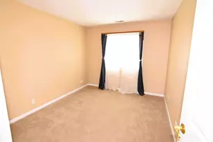 939 Mesa Dr, Lake in the Hills, IL 60156 - Photo 13