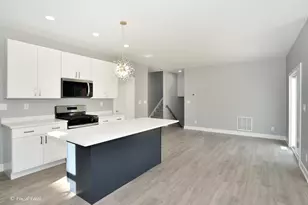 1507 6th St, Harvard, IL 60033 - Photo 3