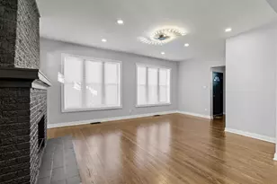 8249 S Harper Ave, Chicago, IL 60619 - Photo 5