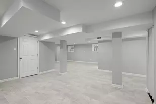 8249 S Harper Ave, Chicago, IL 60619 - Photo 15