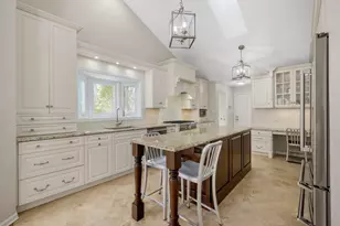 175 Margate Ct, Lake Bluff, IL 60044 - Photo 11