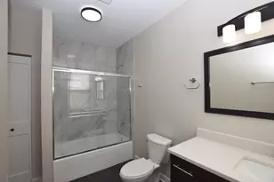 97 Gates St, Crystal Lake, IL 60014 - Photo 17