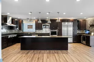 2115 Kenilworth Ave, Berwyn, IL 60402 - Photo 9