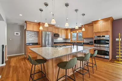 9330 Murray Court, Morton Grove, IL 60053 - Photo 7