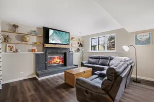 814 Roger Rd, Woodstock, IL 60098 - Photo 17