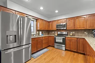 16647 Tower Ct, Tinley Park, IL 60477 - Photo 7