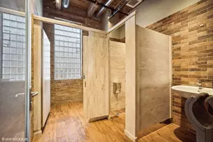 1348 W Concord Pl, Chicago, IL 60622 - Photo 35