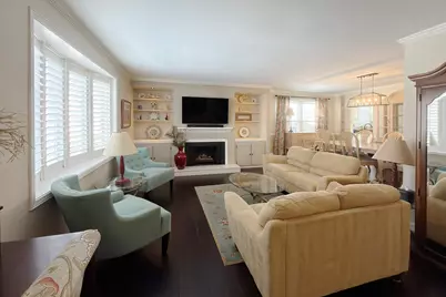 1819 W Thornwood Lane, Mount Prospect, IL 60056 - Photo 9