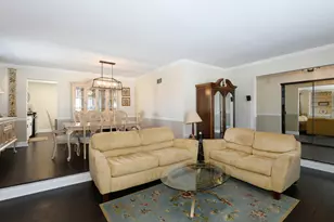 1819 W Thornwood Ln, Mount Prospect, IL 60056 - Photo 11