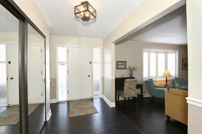 1819 W Thornwood Lane, Mount Prospect, IL 60056 - Photo 7