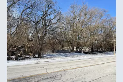 468 N East River Road, Des Plaines, IL 60016 - Photo 1