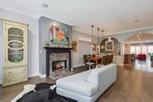 1426 W Melrose St, Chicago, IL 60657 - Photo 5