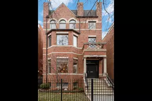 1426 W Melrose St, Chicago, IL 60657 - Photo 1