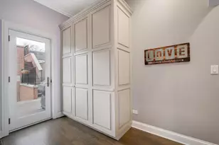 1426 W Melrose St, Chicago, IL 60657 - Photo 35