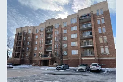 655 Perrie Drive #305, Elk Grove Village, IL 60007 - Photo 1