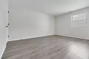 46 Gant Cir, Streamwood, IL 60107 - Photo 9