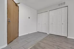 46 Gant Cir, Streamwood, IL 60107 - Photo 5