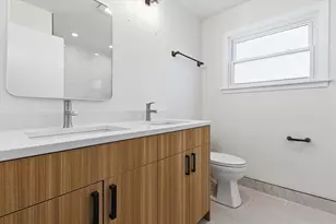 5915 N Milwaukee Ave, Chicago, IL 60646 - Photo 3