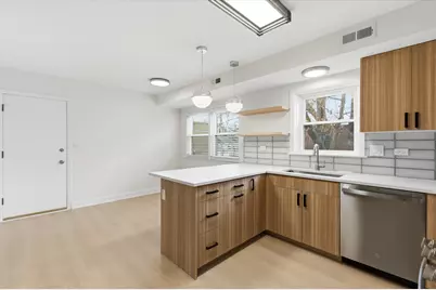 5915 N Milwaukee Avenue #1, Chicago, IL 60646 - Photo 11