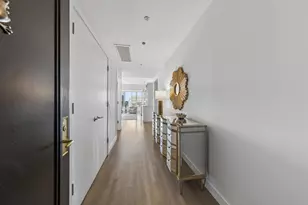 800 N Michigan Ave, Chicago, IL 60611 - Photo 3