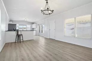 26 Troy Ct, Bloomington, IL 61701 - Photo 5