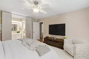 35 Shawnee Trail, Indian Head Park, IL 60525 - Photo 11