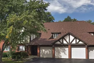 35 Shawnee Trail, Indian Head Park, IL 60525 - Photo 3