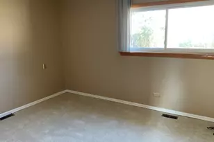 1066 Foxworth Blvd, Lombard, IL 60148 - Photo 9