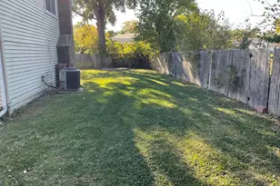 1066 Foxworth Blvd, Lombard, IL 60148 - Photo 15