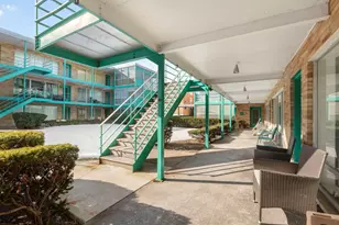 210 - 220 N Kenilworth Ave, Oak Park, IL 60302 - Photo 5