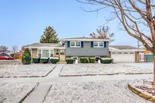 16417 66th Ct, Tinley Park, IL 60477 - Photo 1