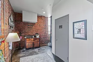 209 E Washington St, Bloomington, IL 61701 - Photo 3