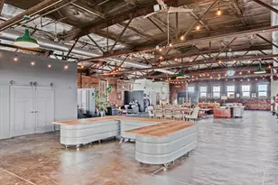 209 E Washington St, Bloomington, IL 61701 - Photo 35