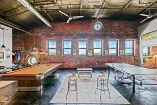 209 E Washington St, Bloomington, IL 61701 - Photo 9