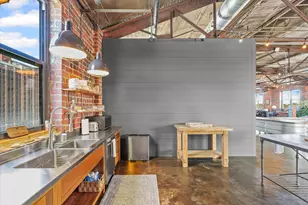 209 E Washington St, Bloomington, IL 61701 - Photo 29