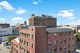 209 E Washington St, Bloomington, IL 61701 - Photo 61